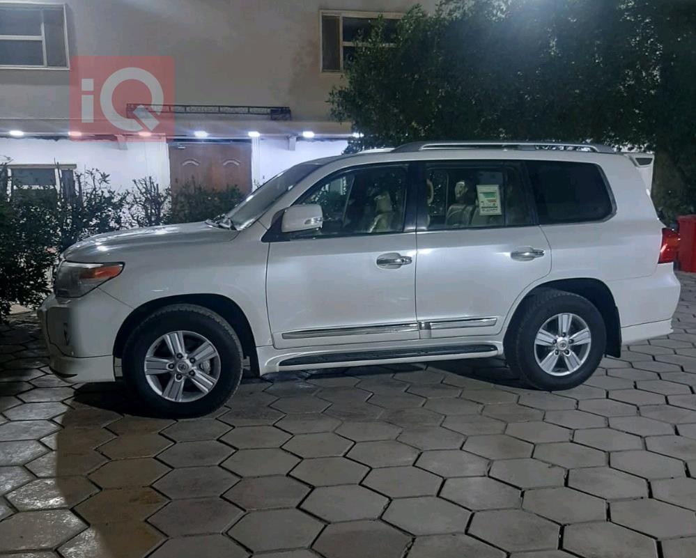 تويوتا لاندكروزر